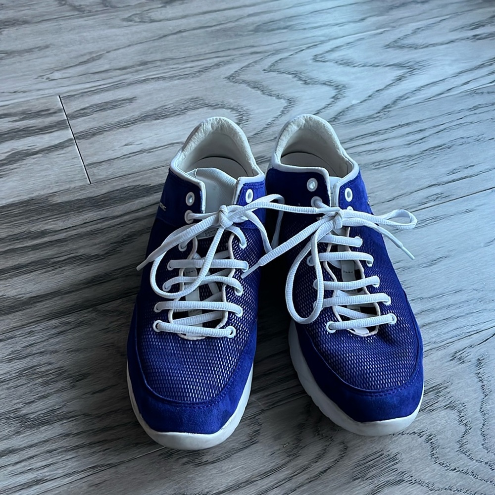 Geox snikers size 38, US 7.5